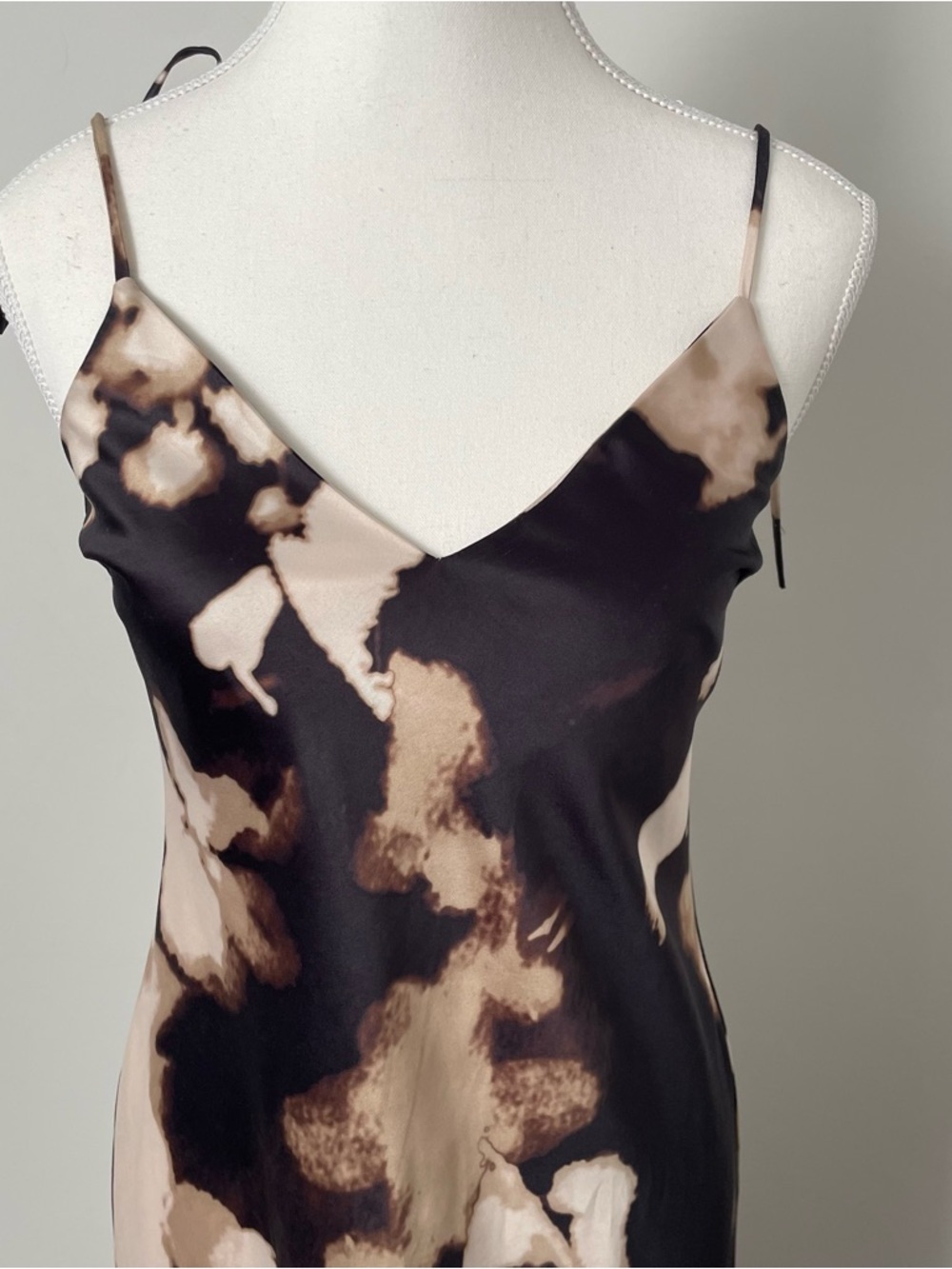 Park and Fifth Satin Slip Midi Dress Size XS Champagne/Black Wedding Guest Event - Picture 2 of 7